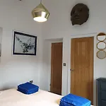 Number 2 Centre Shops Pubs Restaurants Dog Friendly * Windermere