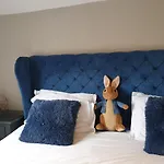 Number 2 Centre Shops Pubs Restaurants Dog Friendly Windermere