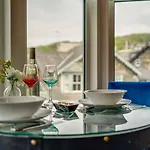 Jester Court - 1 Bed - Town Centre Dog Friendly Windermere