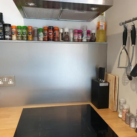 Number 2 Centre Shops Pubs Restaurants Dog Friendly * Windermere